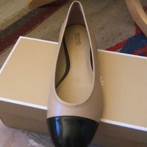 Michael kors ballarina flats size 7.5